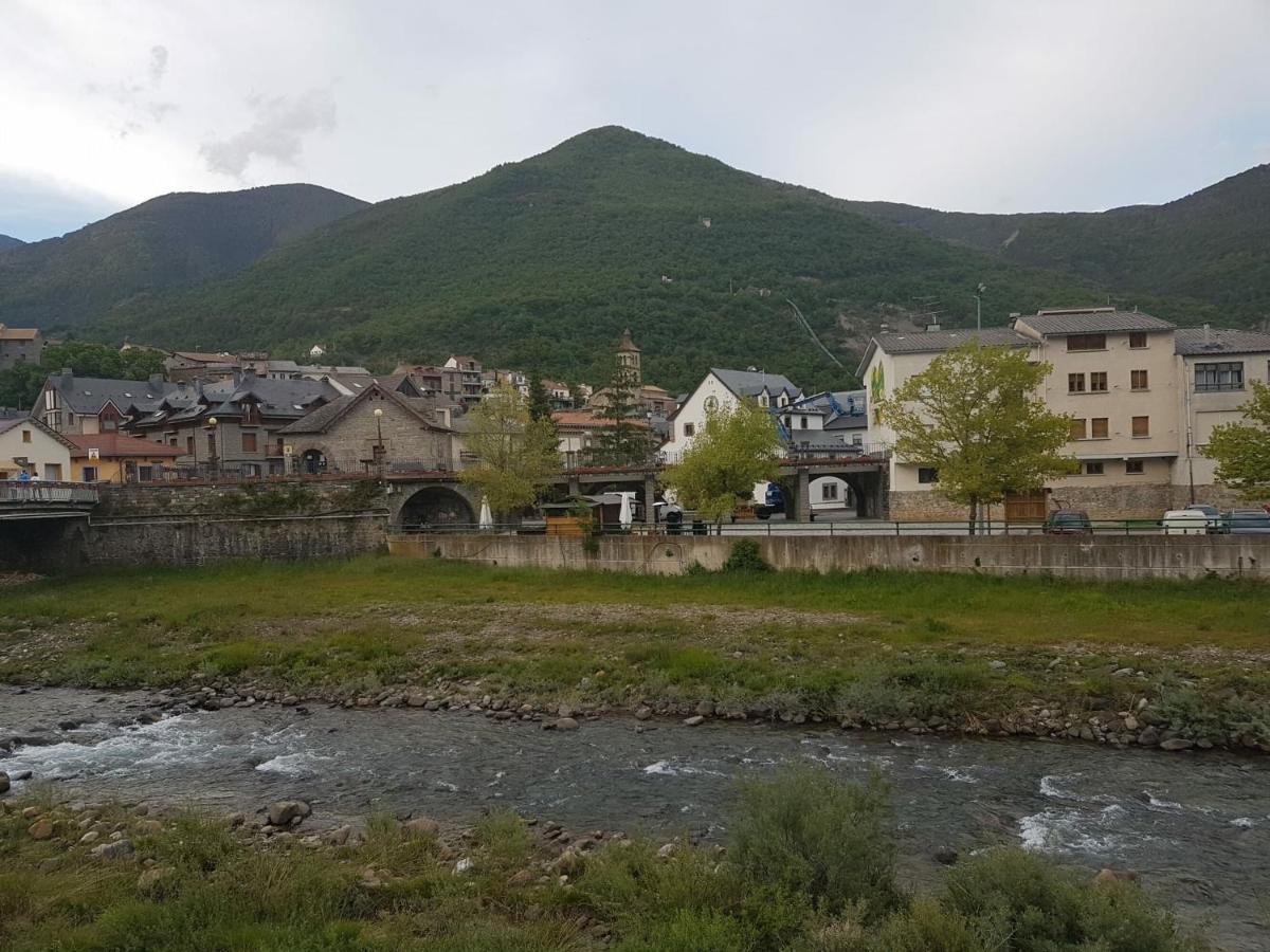 Vikerbiescas Apartman Kültér fotó